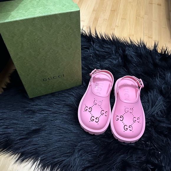 Authentic Gucci Girl Sandals Size 28 (US 11) - Picture 1 of 4